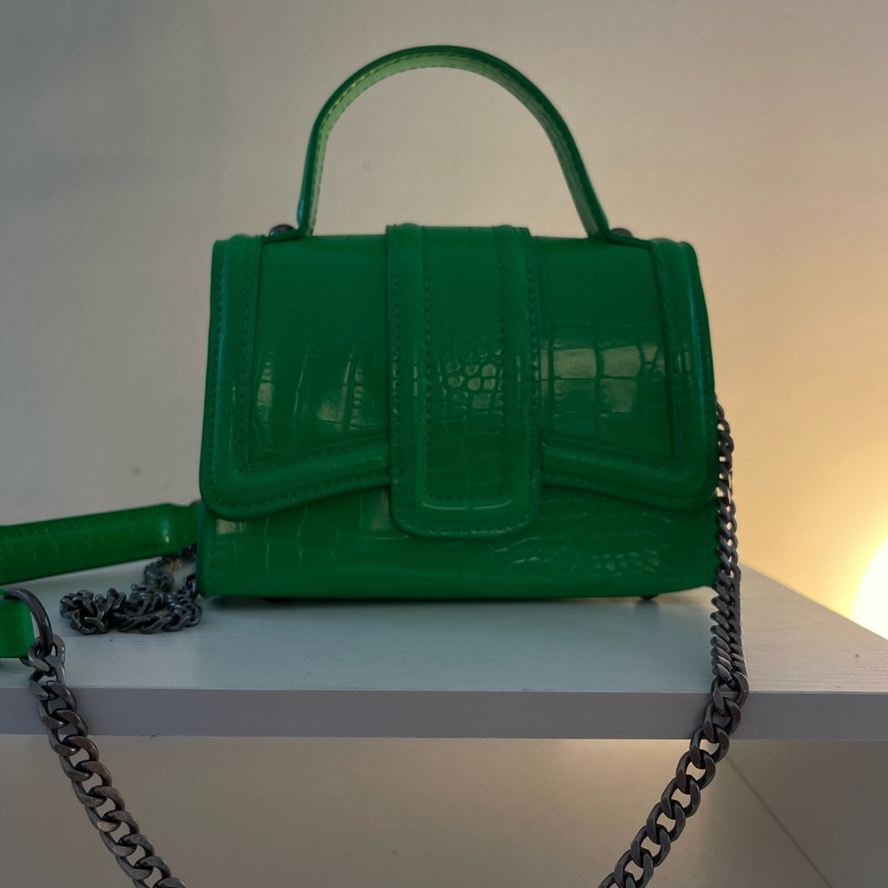 Zara Green Mini Bag with Glossy Finish and Chain Details